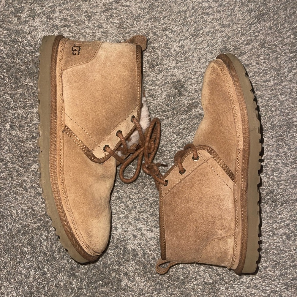 Ugg boots

Men’s size 11
Brown-khaki 
Lightly Worn
Comfort and style